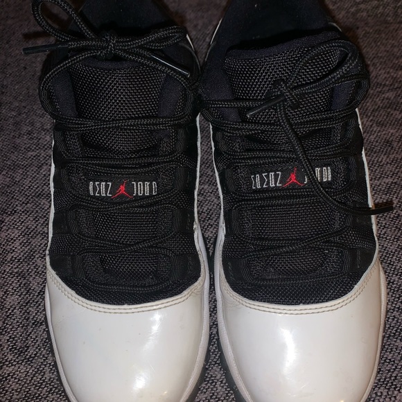 Jordan 11 retro tuxedo - Picture 4 of 4
